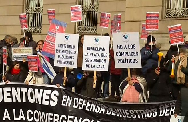 Profesionales-Parlamento-lunes-30.jpg