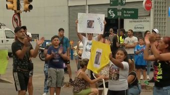 familiares reclaman justicia por joven en coma tras ser embestido por omnibus y senalan mala maniobra del chofer