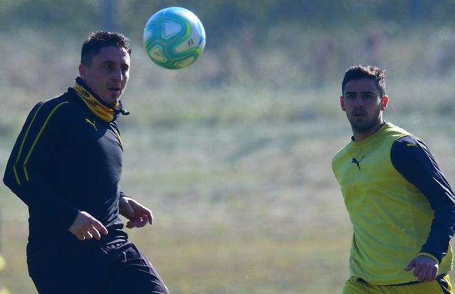Cebolla Rodríguez volverá a la titularidad este fin de semana. No está al 100%. Le falta fútbol. las ausencias de Brian Rodríguez y Darwin Núñez le dan la oportunidad de un regreso a pleno.