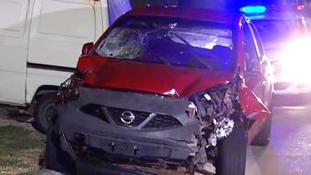 choco a un ciclista con un auto sin matricula, se dio a la fuga con maniobras imprudentes y abandono el vehiculo