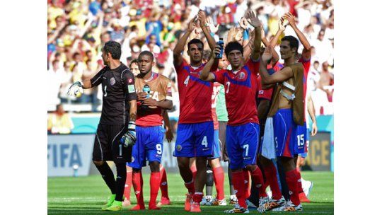 Costa Rica quedó primera en el grupo tras empatar con Inglaterra