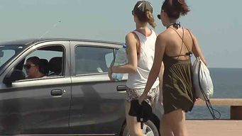jueves calido a caluroso con cielo ligeramente nublado; maxima de 38ºc en el norte
