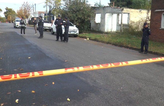 Foto: Subrayado. Escena del homicidio, en el barrio La Amarilla, Durazno.