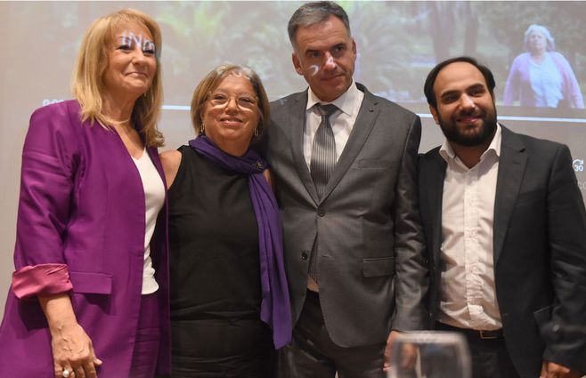 Presidente Orsi con la vicepresidenta Cosse, la directora de InMujeres Mónica Xavier y el ministro de Desarrollo Social Gonzalo Civila. Foto: FocoUy