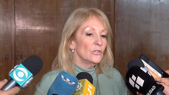 cosse respondio a dichos de lacalle pou sobre fibra optica: antel esta sin estrategia