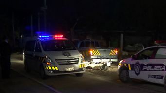 identifican y buscan la captura del hombre que discutio y mato a tiros a un joven por un celular