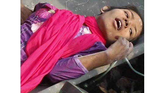 Increíble rescate en Bangladesh 16 días después del derrumbe