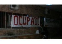 Director del Instituto del Cáncer se atrincheró y resiste la ocupación