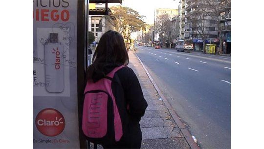 Sin ómnibus desde la noche del martes pero con taxis el 1º