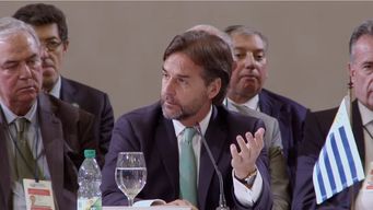 lacalle pou: estamos dispuestos a avanzar, no a esperar, el que se queda quieto se atrasa