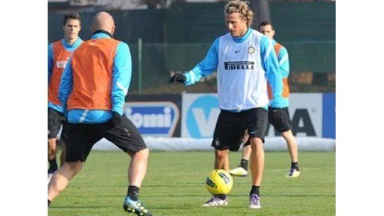 Diego Forlán vuelve a la cancha en el Inter de Milán
