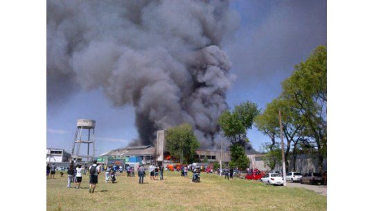 Incendio en Capurro controlado; hay peligro de derrumbe