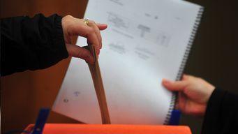 si las elecciones fueran hoy, ¿a que partido votaria? fa 44%, pn 26%, pc 9%, ca 3% y pi 1%