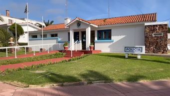 denuncian a una falsa tarotista por estafas por mas de 80.000 pesos y 8.000 dolares a cambio de limpiezas