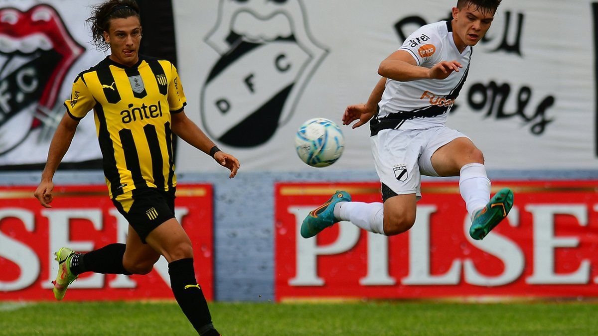 El fútbol uruguayo se suspendió por amenazas a los árbitros