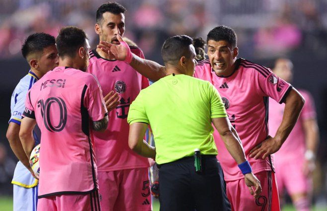 Foto: AFP. Messi y Suárez, titulares en el Inter de Miami.