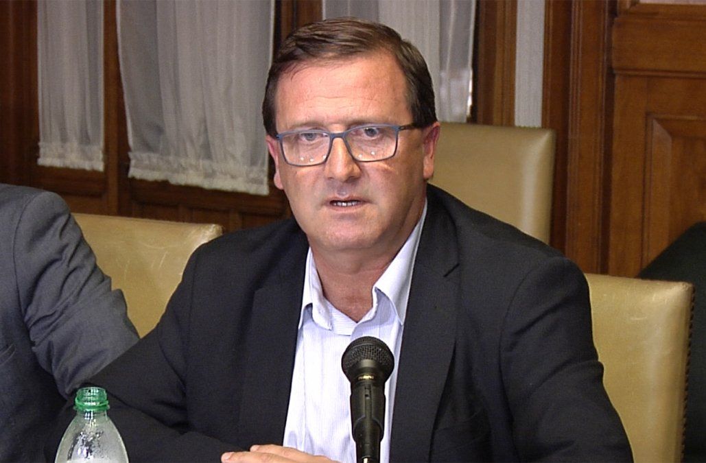 De León se retirará de la política y el FA analiza inhabilitar a Sendic como candidato