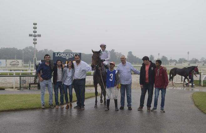 mi carabela turf (2).jpg