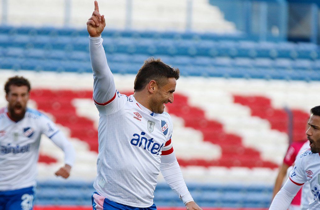 Nacional goleó 3-0 Wanderers con triplete de Gonzalo Bergessio por el  Campeonato Uruguayo, Deportes