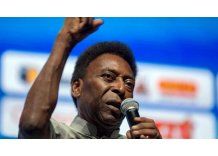 Pelé fue hospitalizado por agotamiento severo