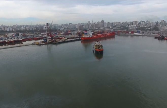 Puerto-de-Montevideo-foto-aérea.jpg