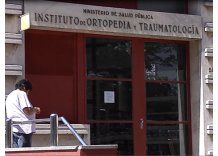 Entregan llaves de Traumatología; contratarán 10 enfermeros
