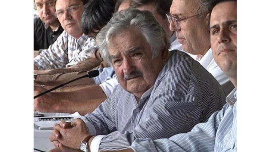 Mujica pidió a legisladores oficialistas no caigan en pequeñeces