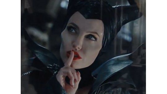 Angelina Jolie en protesta por secuestro de niñas nigerianas