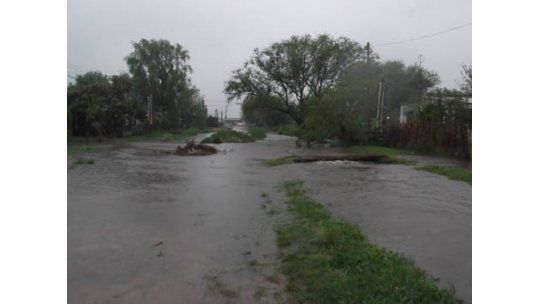 Un hombre murió alcanzado por un rayo; lluvias siguen en aumento