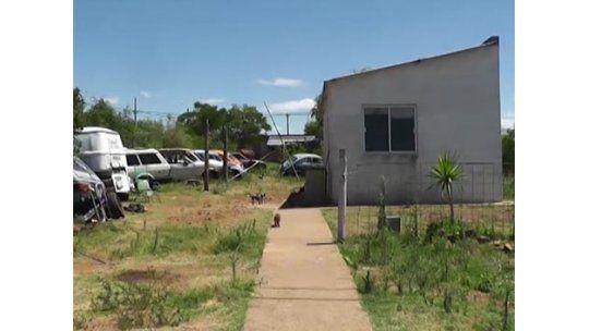 Golpeó a su nuera en la calle y murió enfrentándose a la Policía