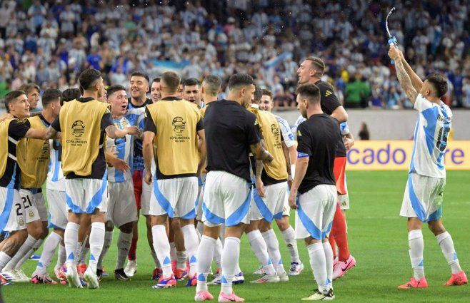 Argentina venció por penales a Ecuador y jugará semifinales de la Copa América. Foto: AFP
