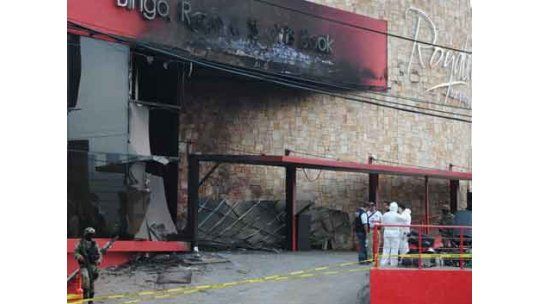 Calderón decretó tres días de luto tras ataque en Monterrey