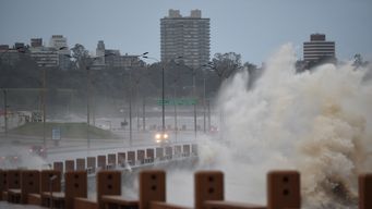 meteorologia extendio la alerta por vientos fuertes y persistentes para la zona costera
