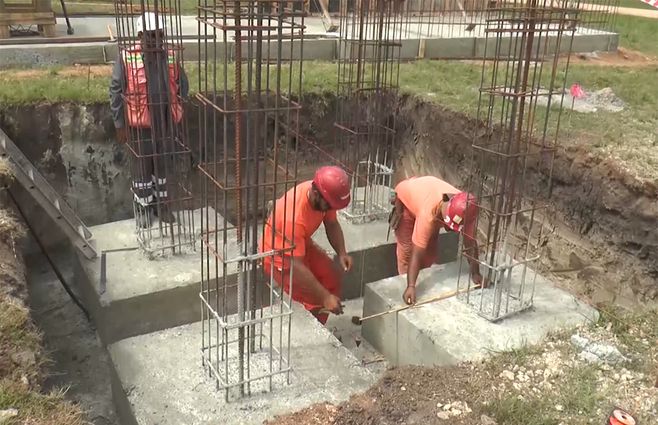 obras en el puente del rio cebollati.jpg