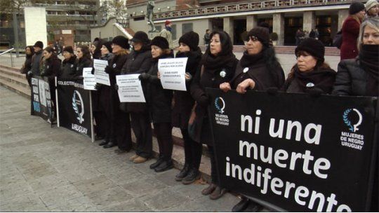mujeres de negro junio 2016