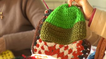 concejo vecinal 5 recolecta ropa infantil para donar y llama a quienes quieran tejer para colaborar