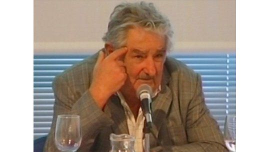 Somos un país de viejos, con signos de extinción, dijo Mujica