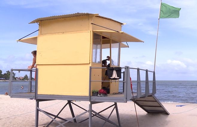 casilla-guardavidas-playa-montevideo-bandera-verde