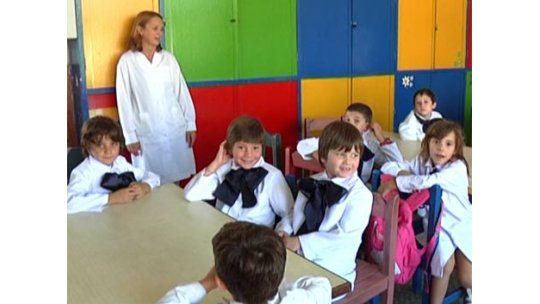 Docentes paran y critican proyecto privatizador de la enseñanza