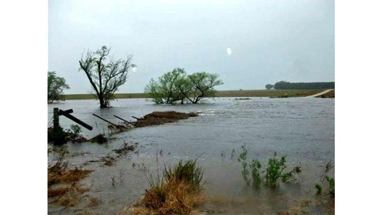 Riesgo de inundación en Durazno y varias rutas cortadas