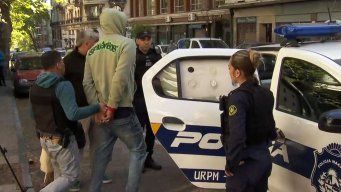 Foto: Subrayado. Detención tras el allanamiento en el Centro de Montevideo.