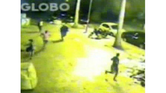 El momento del derrumbe en Río registrado por una cámara