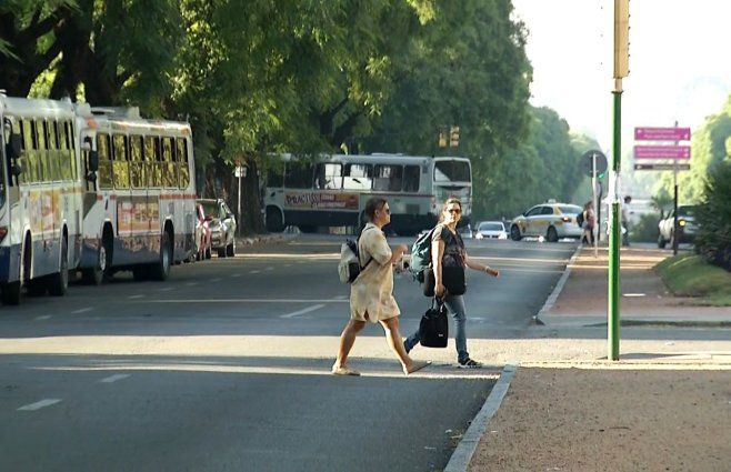 Foto: Subrayado. Bulevar Artigas, Montevideo.