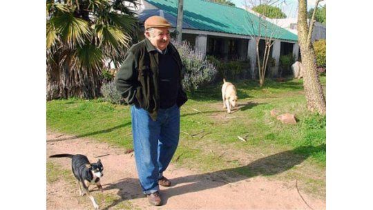 Falta de logros le pasan factura a Mujica, a mitad de su mandato