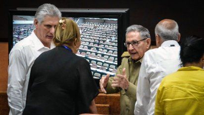 constitucion de cuba permitira riqueza, sin sociedad comunista