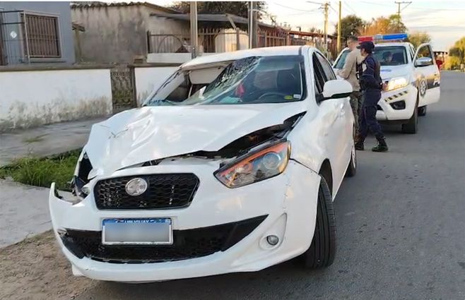 auto-atropellado-las-piedras.jpg