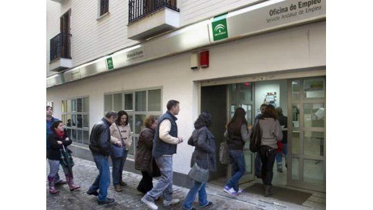 España tiene 112.269 desempleados más en febrero