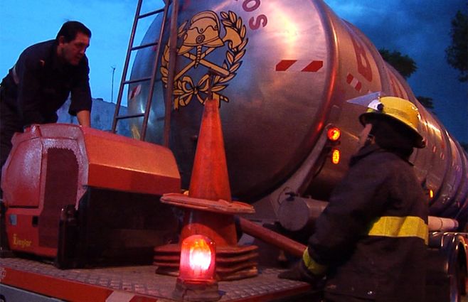 bomberos-camion-incendio.jpg