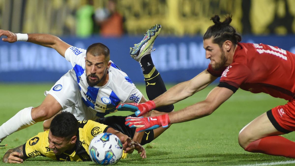 Resumen del partido Cerro 1-1 Peñarol hoy por el Campeonato Uruguayo