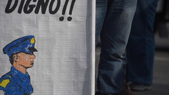Esta foto fue tomada el 14 de julio frente al Palacio Legislativo en Montevideo, en medio de protestas de policías por aumento salarial. El sindicato logró un acuerdo con la coalición, que les aseguró la suba. Foto: Gastón Britos / Foco Uy.
